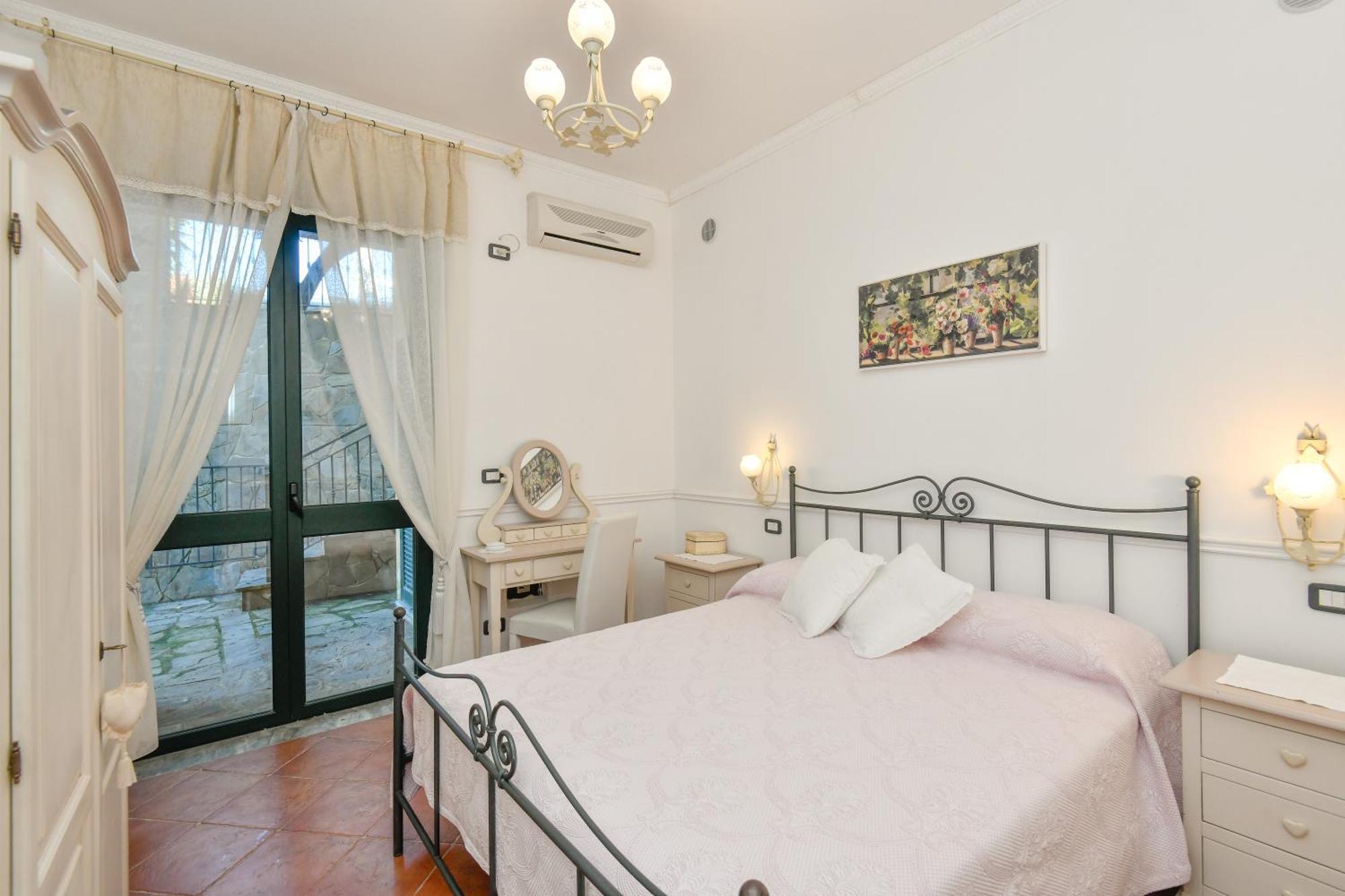 Villa Elaia ซานตามาเรีย ดิ กาสเตลลาบาเต ภายนอก รูปภาพ